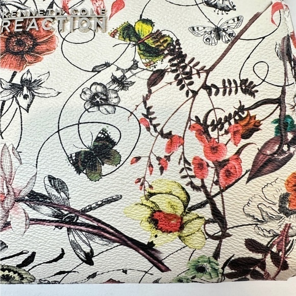 🌼2 for $30🌼 Kenneth Cole Reaction Pretty Floral Baguette Handbag - Picture 5 of 9